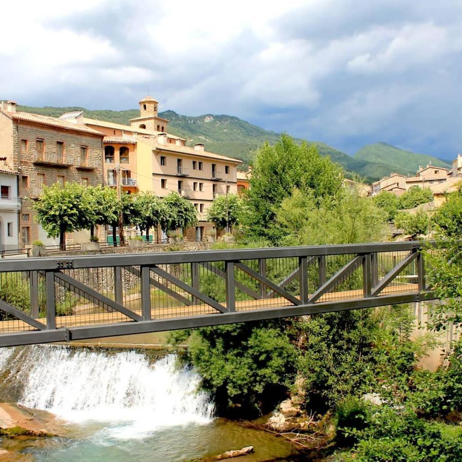 Hostal Fonda Cerdanya La Pobla de Lillet Eksteriør bilde